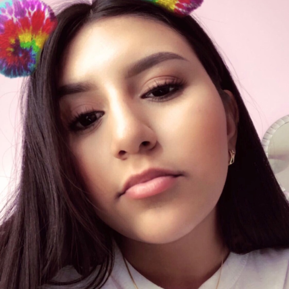 Meet your Posher, Dayanara